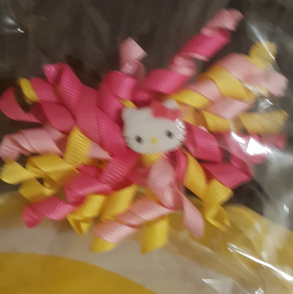Hello kitty frilly hairclip